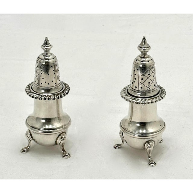 Early 20th Century Fine Quality Antique American Sterling Silver Salt & Pepper Shakers by Redlich Company New York For Sale - Image 5 of 12