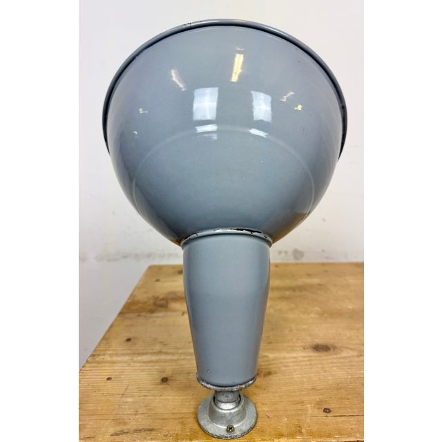 British Industrial Grey Enamel Factory Wall Lamp, 1960s For Sale - Image 11 of 18