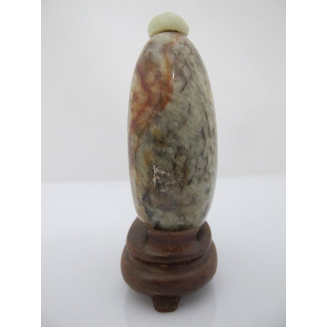 Chinese Chinese Pebble Form Russet Jasper Snuff Bottle on Carved Wood Stand For Sale - Image 3 of 8