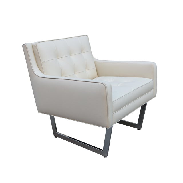Pair of Patrician Furniture Co. Armchairs For Sale In New York - Image 6 of 14