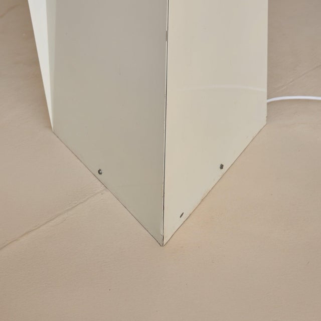 White Danish "Slack I" Ivory Metal Floor Lamp by Mart Van Schijndel for Martech, 1979 For Sale - Image 8 of 11