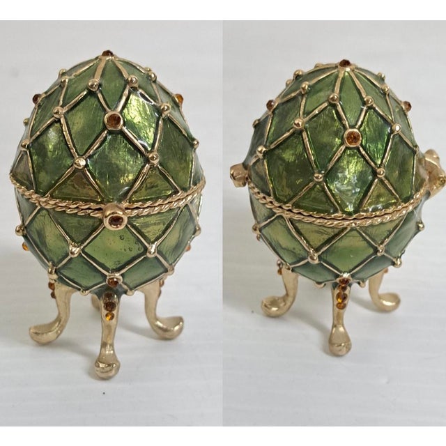 Monet Lot of 2 Decorative Eggs – Abalone Shell Mosaic & Monet Green Enamel Egg Box For Sale - Image 4 of 10