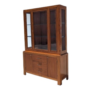 Vintage Bernhardt Oak Glass Display Hutch Cabinet With Light, 1980s, Traditional