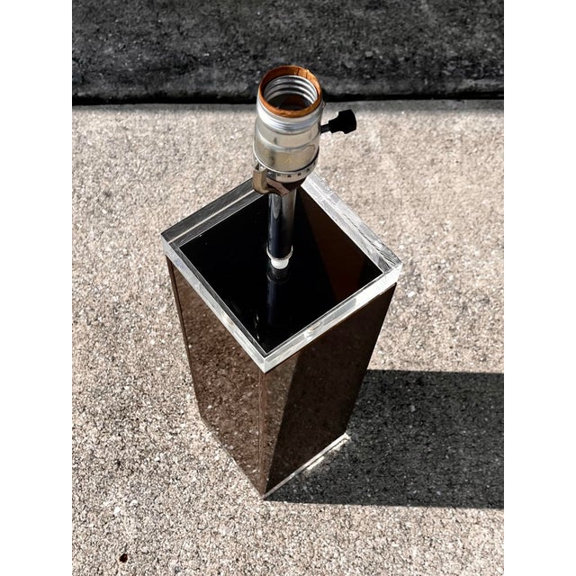 1970s Vintage Smoked Brown Lucite Block Lamp | by George Bullio C. 1970s For Sale - Image 5 of 10