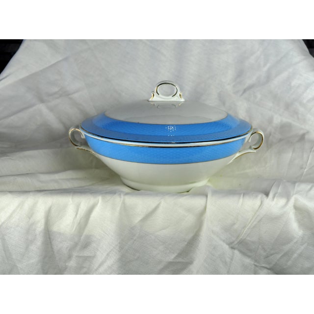 Mid 20th Century 1950s French Saint Amand Pastel Blue Soup Tureen For Sale - Image 5 of 13