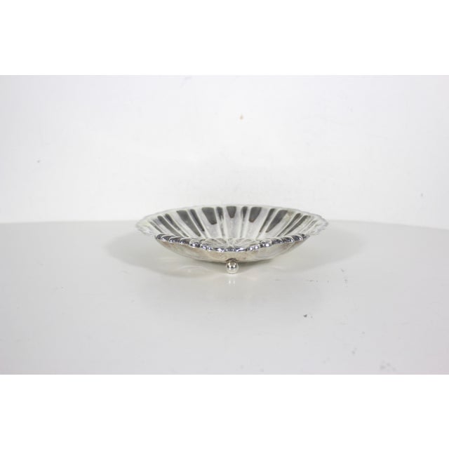 Sheffield Silver Co. Vintage Silver Clam Shell Bowl With Feet Sheffield Reproduction For Sale - Image 4 of 12