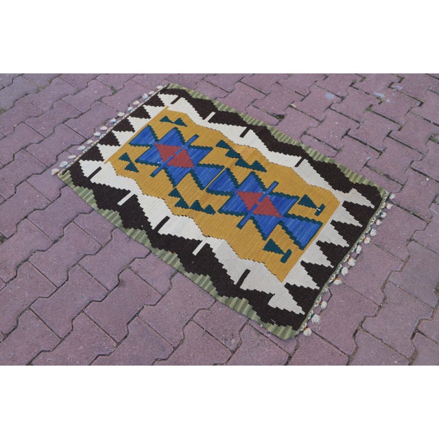 Turkish 1970s Farmhouse Style Hand Knotted Geometric Design Accent Oushak Kilim Rug For Sale - Image 3 of 10