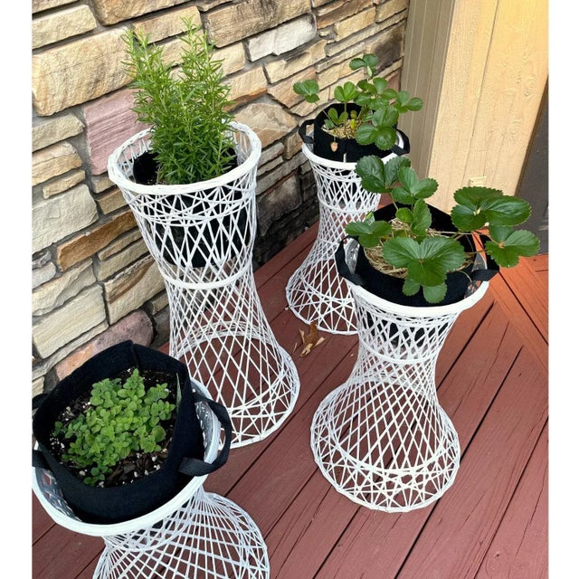 Lee L. Woodard & Sons 3 Russell Woodard White Spun Fiberglass Outdoor Plant Stand Planters For Sale - Image 4 of 8