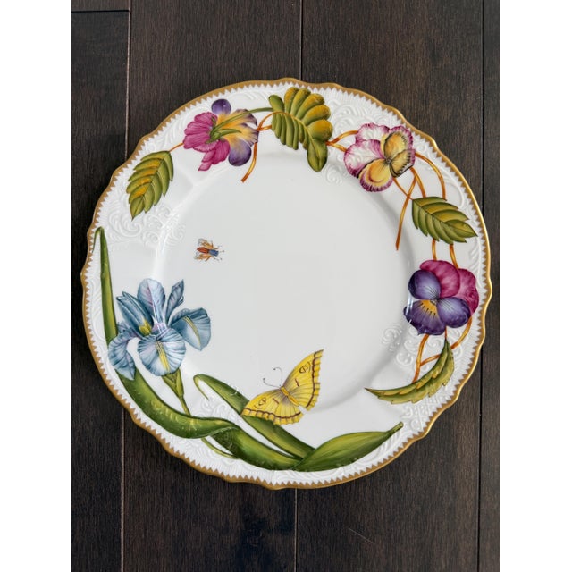 Stunning set from Anna Weatherley that need no introduction. 1 Midsummer Ornate Dinner Plate and 9 “Flowers of Yesterday"...