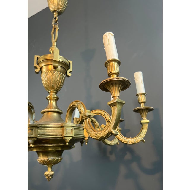 1940s Louis XVI style 8-arm chiseled bronze chandelier by Lucien For Sale - Image 11 of 12
