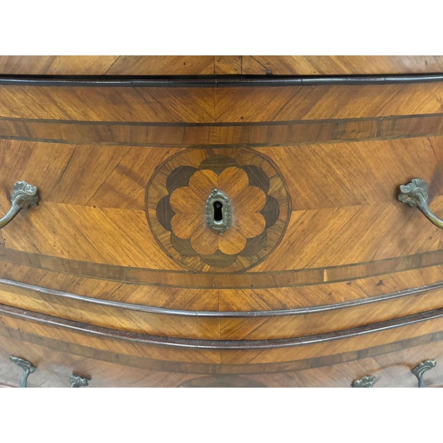 Pair of antique 18th century Neapolitan chests of drawers in rosewood veneered and inlaid with various and precious wood...