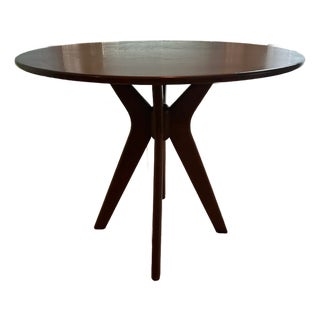 Saccaro Vitrúvio Round Dining Table in Louro-Freijó Wood For Sale