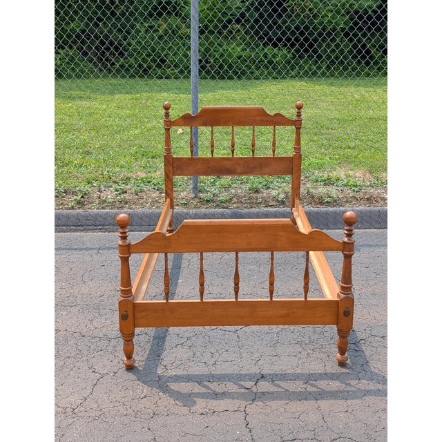 1980s Ethan Allen Heirloom Collection Traditional Cannonball Solid Maple Twin Spindle Bed Frame For Sale In Washington DC - Image 6 of 9