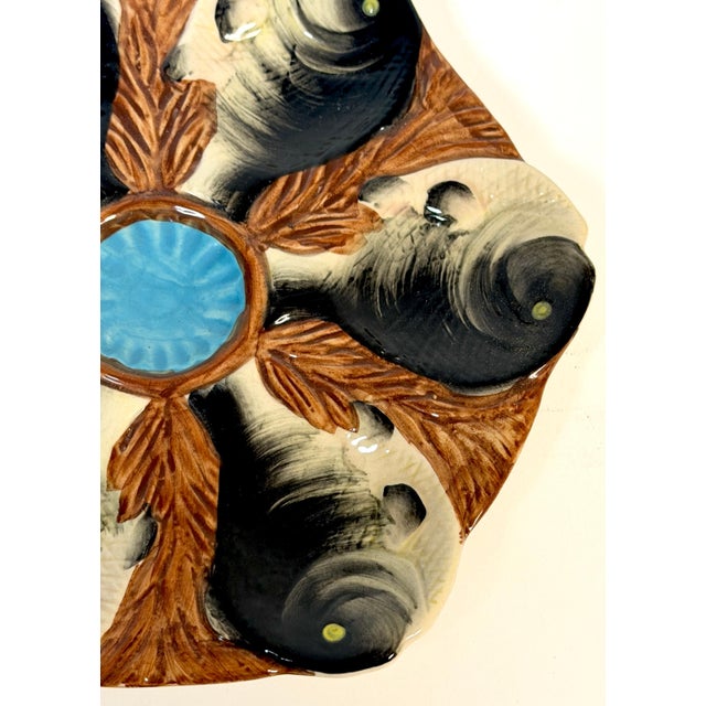 English Majolica Fish Head Oyster Plate in the Style of Mintons or George Jones For Sale In West Palm - Image 6 of 12