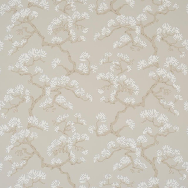 Sample - Schumacher Hinata Wallcovering In Stone For Sale