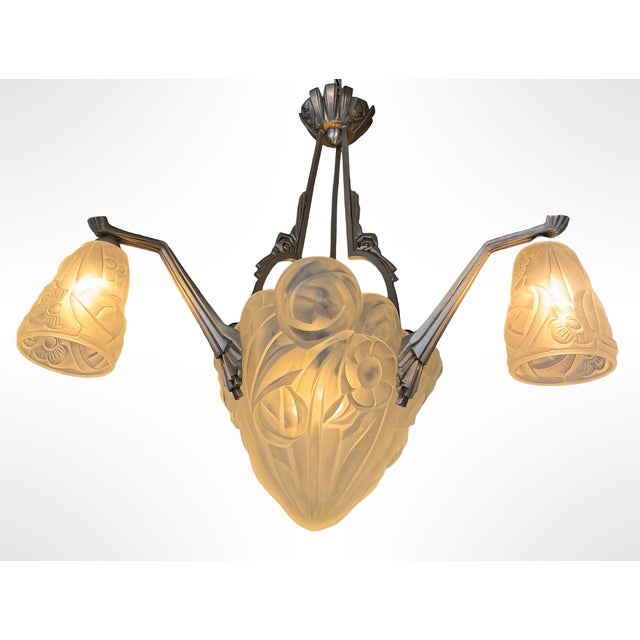 Art Deco Chandelier with Three Tulips and Shell by Degué For Sale - Image 4 of 18