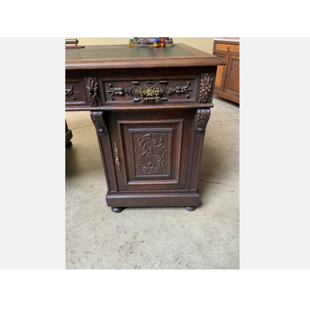 Age: circa 1880 Wood type: solid oak Condition: very good, meticulously maintained, and ready-to-use original condition...