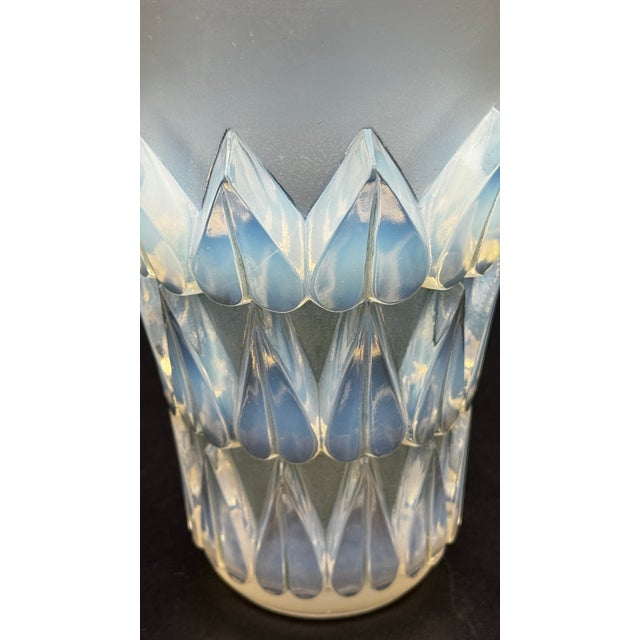 Leaf Vase by René Lalique for Lalique, 1932 For Sale - Image 9 of 10