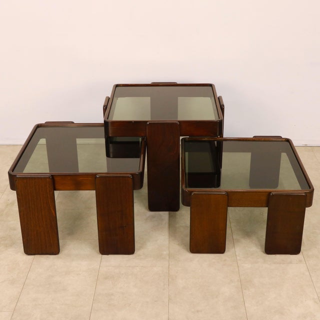 Cassina Glass Mod. 784 Nesting Tables by Gianfranco Frattini for Cassina, 1970s, Set of 3 For Sale - Image 4 of 8