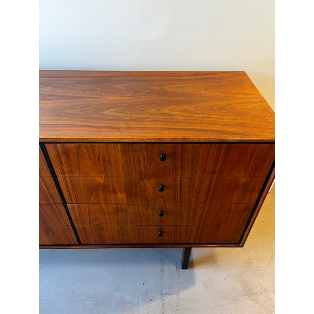 Jack Cartwright for Founders 12-Drawer Dresser, Walnut, Mid-Century Modern, Attributed For Sale - Image 10 of 14