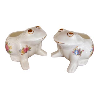 Pair Porcelain Painted Jean Rogers Style Frog Planters For Sale