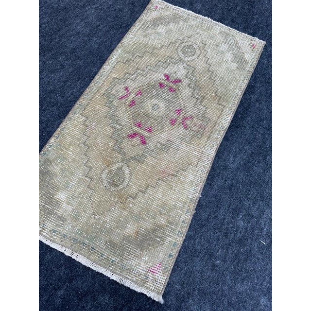 Early 21st Century Turkish Yastik Rug 1'7" x 3' For Sale - Image 5 of 5
