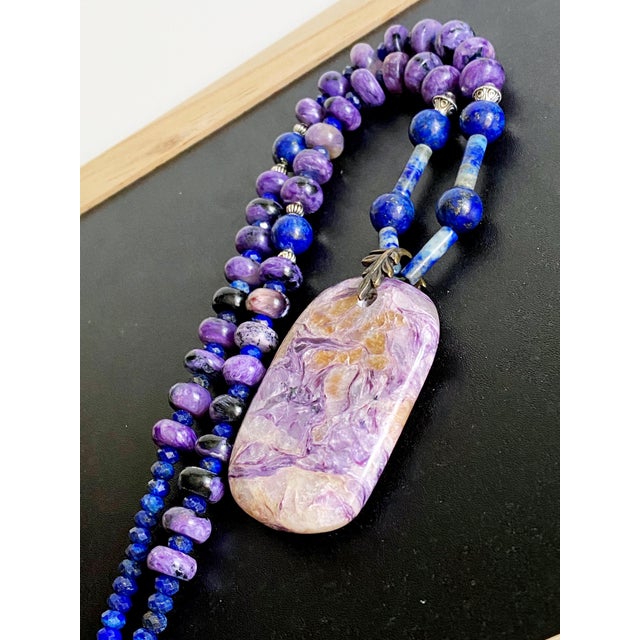 Statement Charoite and Lapis Lazuli Necklace With Sculptural Charoite Pendant a Wearable Work of Art For Sale In New York - Image 6 of 18