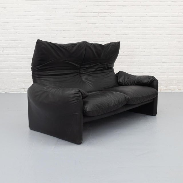 Maralunga Two-Seater Sofa by Vico Magistretti for Cassina, 1970s For Sale - Image 6 of 15