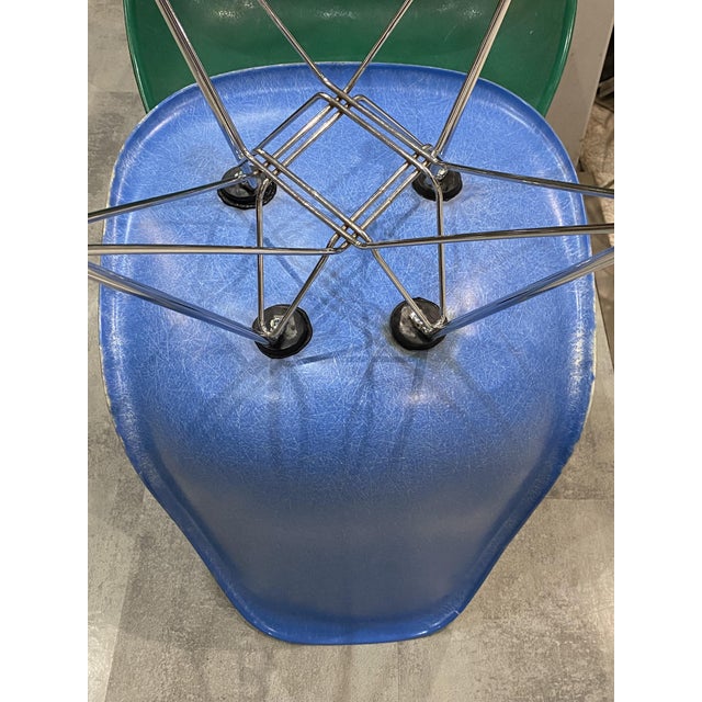 Blue DSR Eiffel Chair in Blue Fiberglass by Charles and Ray Eames for Herman Miller, 1950s For Sale - Image 8 of 17