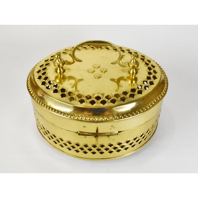 Early 20th Century Early 20th Century Vintage Oval Brass Betle Nut Box Hinged Trinket Jewelry Box For Sale - Image 5 of 10