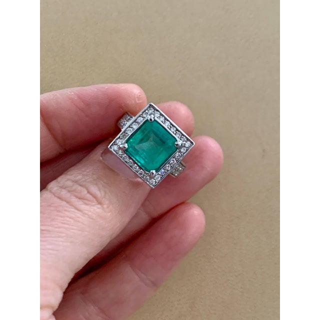Early 20th Century 4 Carat Emerald Cut Colombian Emerald and Diamond Ring 14 Karat Gold Estate For Sale - Image 5 of 18