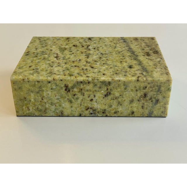 Handcrafted Noble Serpentine Casket from Pizzo Tremogge in Valmalenco, 1970 For Sale - Image 12 of 12