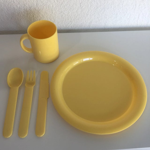 1980s Vintage Modern Pastel Melamine Dinnnerware - 20 Pieces For Sale In San Francisco - Image 6 of 7