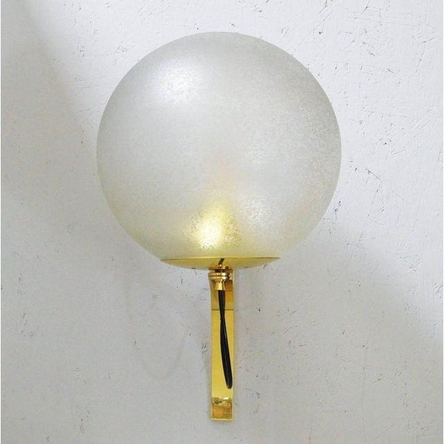Transparent 1960s Italian Mid-Century Murano Glass & Brass Sconces Attributed to Seguso - Set of 4 For Sale - Image 8 of 10