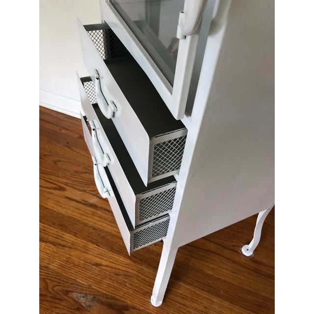 1930s Antique Art Deco Curved Leg Steel Metal Medical Dental Pharmacy Cabinet With 3 Drawers For Sale - Image 5 of 11