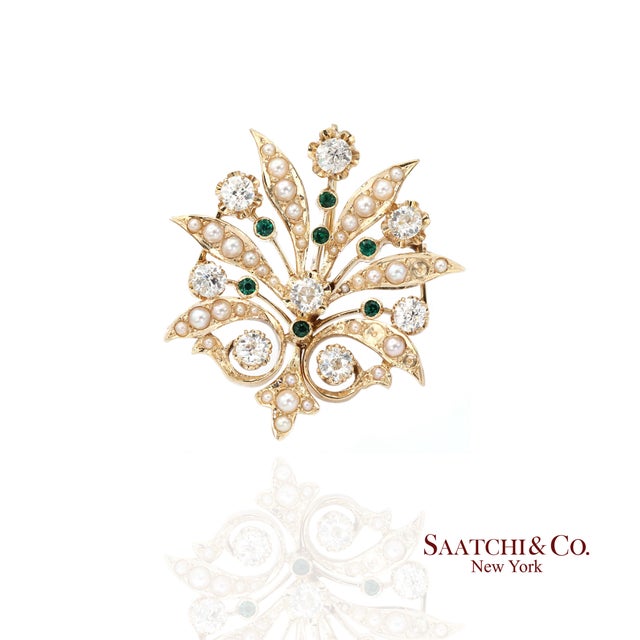 Metal Late 20th Century 14k (585) Vintage Yellow Gold Natural Diamond and Emerald Brooch / Pendant For Sale - Image 7 of 9