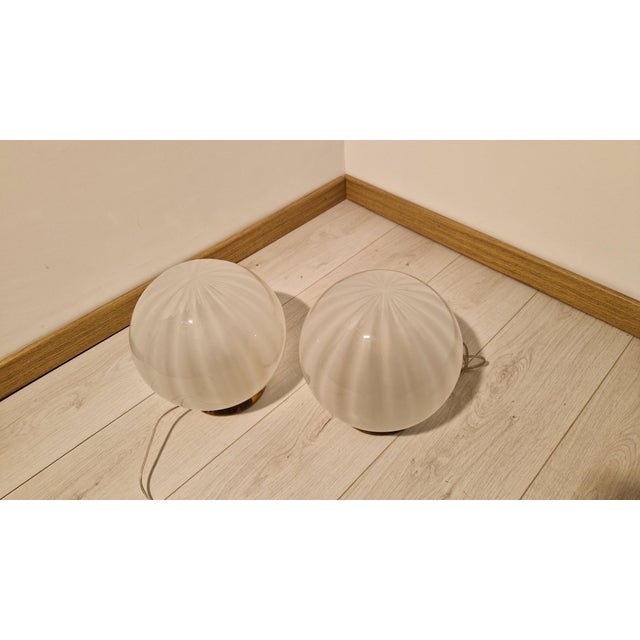 Table Lamps with Brass Base and Worked Glass, 1990s, Set of 2 For Sale - Image 4 of 15