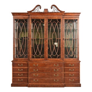 Henredon Georgian Carved Mahogany Lighted Breakfront Bookcase Cabinet For Sale
