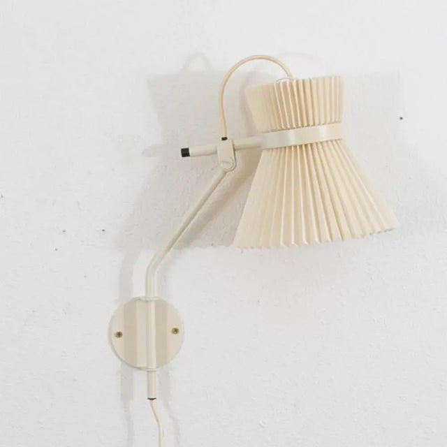 1960s Mid Century Modern Wall Sconce Lamp Le Klint White Metal Pleated Shade Denmark For Sale - Image 9 of 12