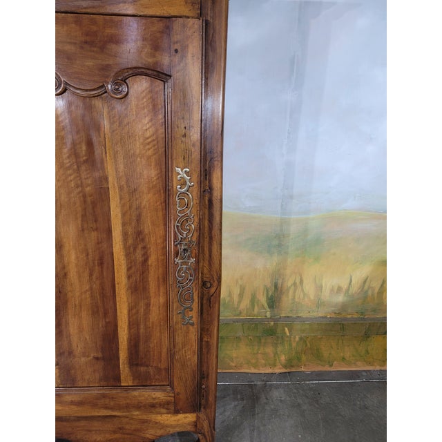 Small Louis XV Style Walnut Bonnetière For Sale - Image 4 of 12