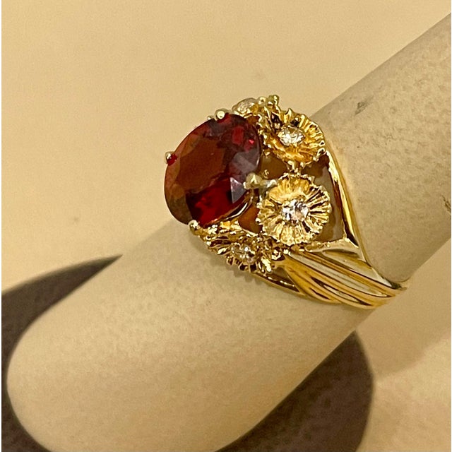 Gemstone 4.5 Ct Natural Spessartine Garnet & Diamond Ring 18 Karat Yellow Gold For Sale - Image 7 of 18
