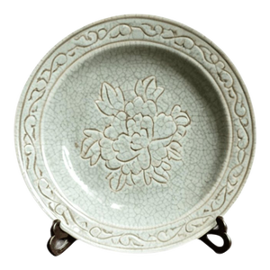 Chinese Ceramic Plate,Guan Ware Crackle Glaze Porcelain Plate Hand Carved Flowers Pattern