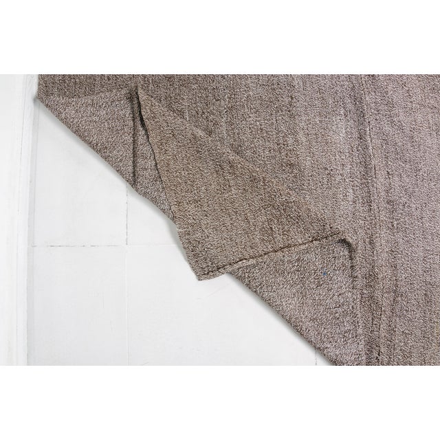 1960s Mid 20th Century Oversize Anatolian Kilim Rug For Sale - Image 5 of 10