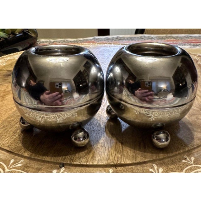 The Starlite Candle Sphere is a vintage Mid 20th Century collectible featuring a unique abstract design in a spere shape....