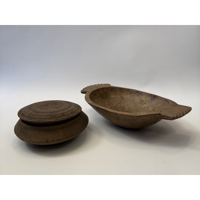 Wood Hungarian Primitive Bowl and Lidded Box in Linden Wood, 19th Century, Set of 2 For Sale - Image 7 of 12