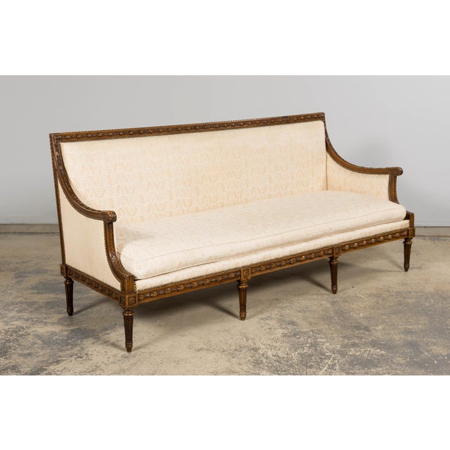 Late 19th Century French Louis XVI Style Oak Canapé in Cream Jacquard For Sale - Image 14 of 18