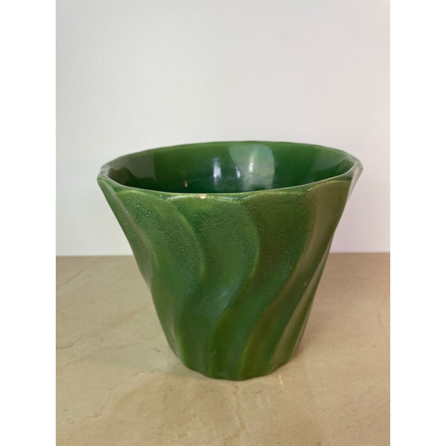 Mid-Century Modern Vintage Bauer Pottery Swirl #6 Green Planter, Los Angeles For Sale - Image 3 of 7