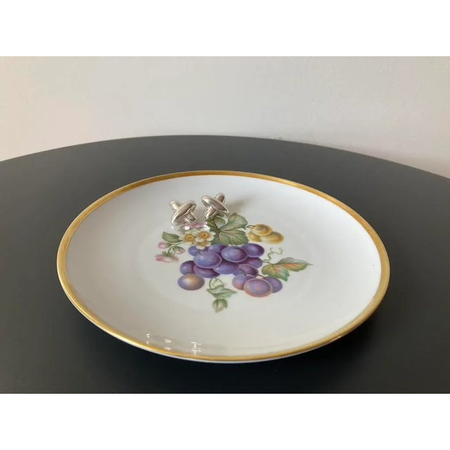 Mid 20th Century Bavarian Grapes Fruit and Gold Rim Porcelain Dish or Plate by Hutschenreuther Selb For Sale - Image 12 of 12