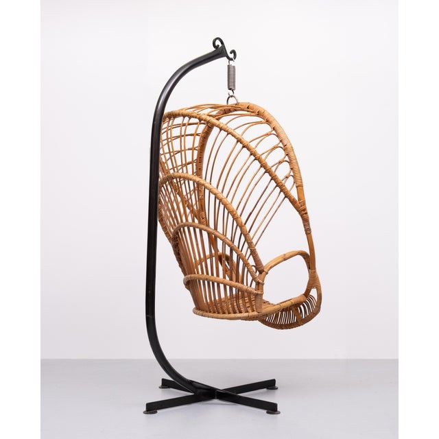 Wood Rattan Hanging Chair by Rohé Noordwolde, Holland, 1960s For Sale - Image 7 of 9