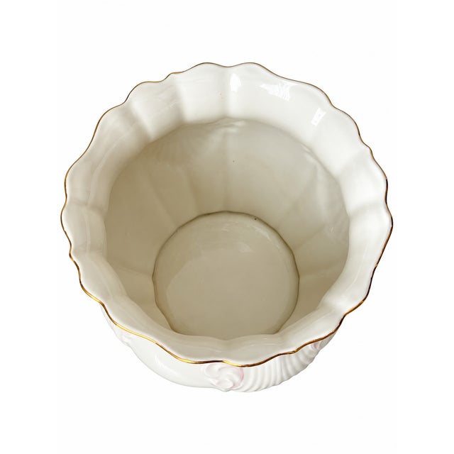 Belleek Georgian Shell Ivory and Blush Pink Parian Porcelain Cachepot With Gold Rim For Sale In Las Vegas - Image 6 of 10